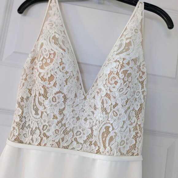 Paloma Blanca Wedding Dress – Size 8 / Robe de mariée Paloma Blanca – Taille 8 - Picture 4 of 4